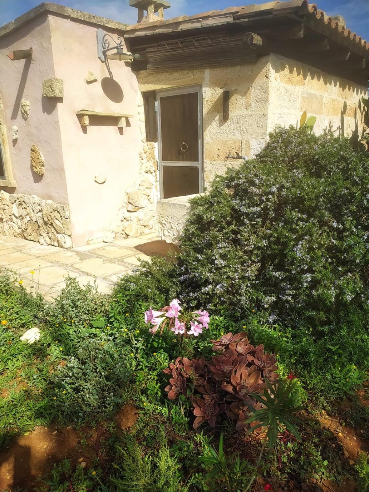 Trullo Contrada Stracca Casa de hóspedes Alliste Exterior foto