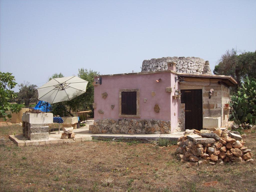 Trullo Contrada Stracca Casa de hóspedes Alliste Exterior foto