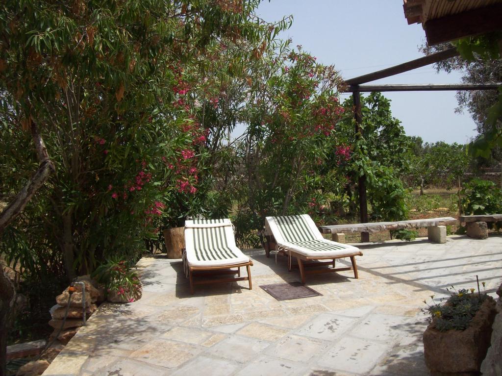 Trullo Contrada Stracca Casa de hóspedes Alliste Exterior foto