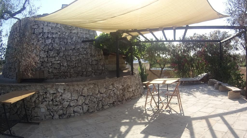 Trullo Contrada Stracca Casa de hóspedes Alliste Exterior foto
